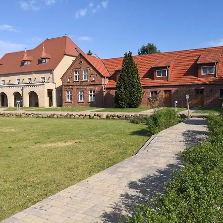 Der Westfluegel Storchennest *