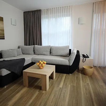 Der Westfluegel Storchennest Stolpe auf Usedom