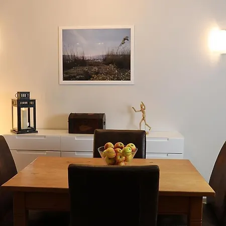 Der Westfluegel Storchennest