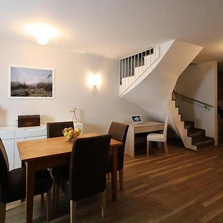 Der Westfluegel Storchennest Holiday home *