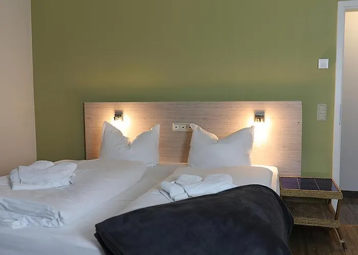 Der Westfluegel Storchennest